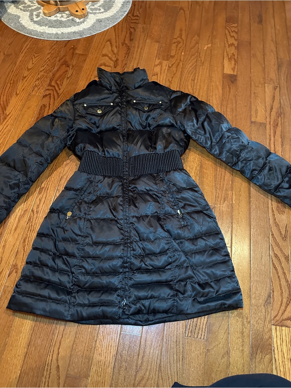 Laundry By Shelli Segal Shiny Black Quilted Puffer with Faux Fur Trim - Picture 2 of 9